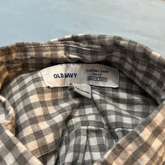 Old navy everyday shirt large - Picture 2 of 2